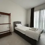 Caesar Blue Luxury 2 Bedroom Helena 45 Gastria