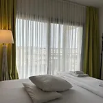 Caesar Blue Luxury 2 Bedroom Helena 45