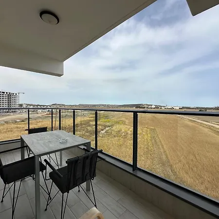 Caesar Blue Luxury 2 Bedroom Helena 45 * Gastria