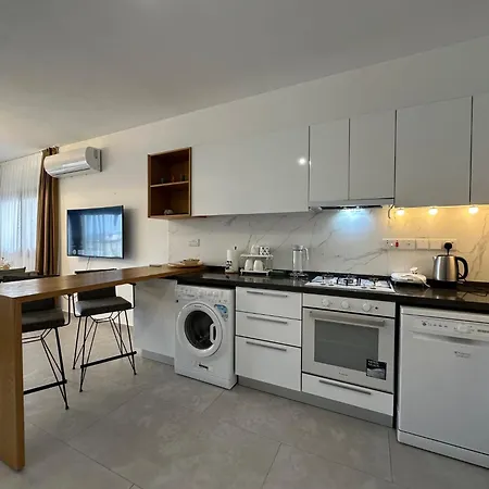 Caesar Blue Luxury 2 Bedroom Helena 45 *