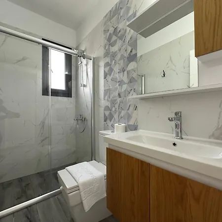 Sea Wiev In Luxury & - Helena By Myguest Cyprus Apartment