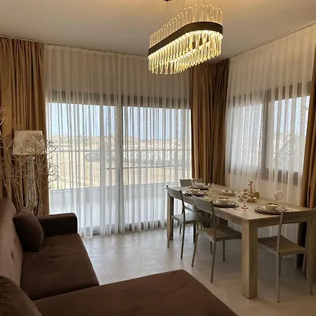 Caesar Blue Luxury 2 Bedroom Helena 45 Lägenhet