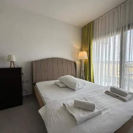 Caesar Blue Luxury 2 Bedroom Helena 45 Lägenhet