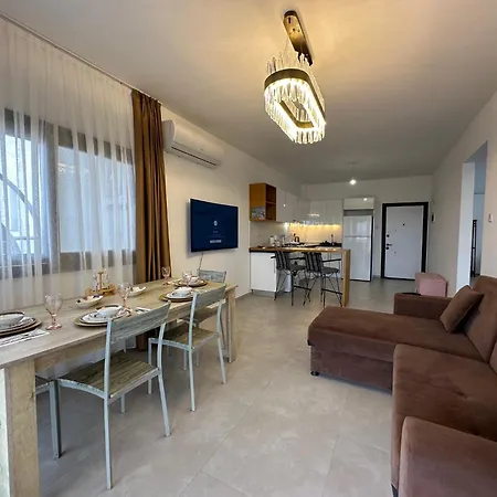 Lägenhet Caesar Blue Luxury 2 Bedroom Helena 45 Gastria