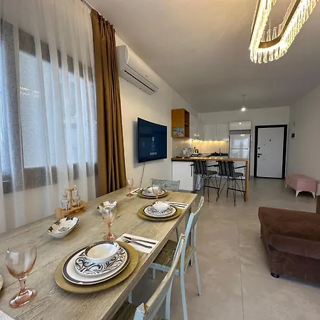 Caesar Blue Luxury 2 Bedroom Helena 45 Lägenhet Gastria