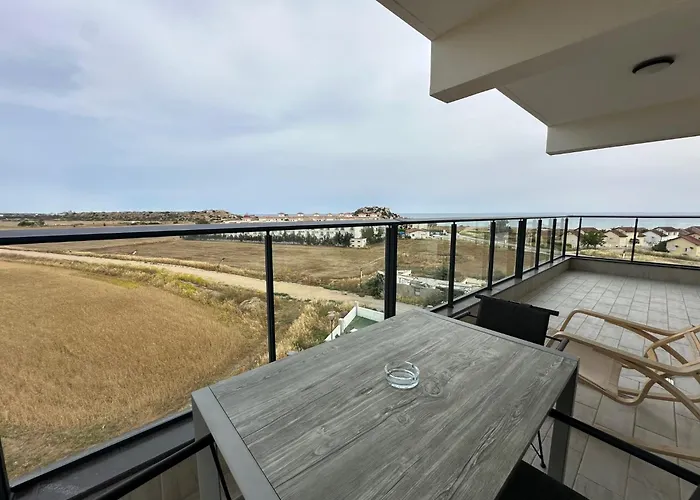 Caesar Blue Luxury 2 Bedroom Helena 45