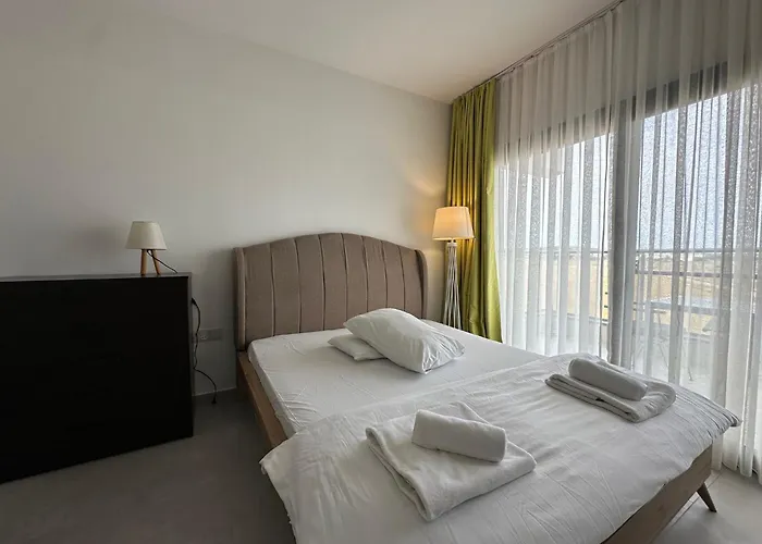 Caesar Blue Luxury 2 Bedroom Helena 45