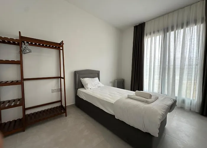 Caesar Blue Luxury 2 Bedroom Helena 45 Gastria