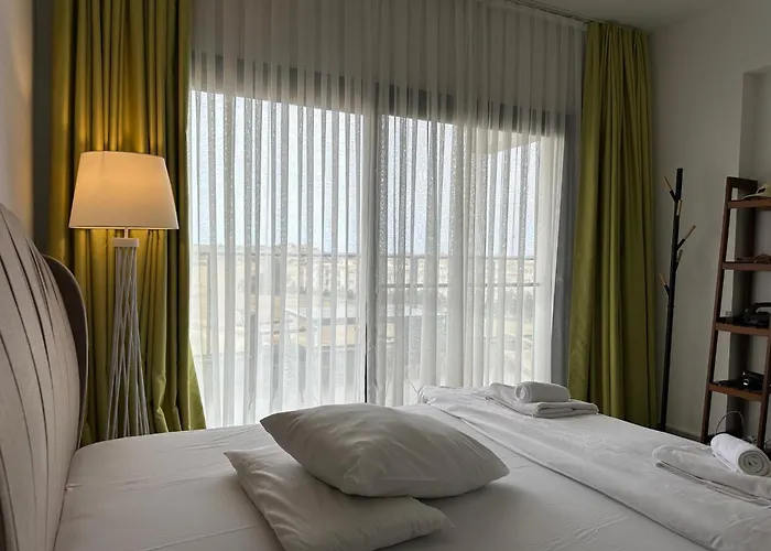 Caesar Blue Luxury 2 Bedroom Helena 45